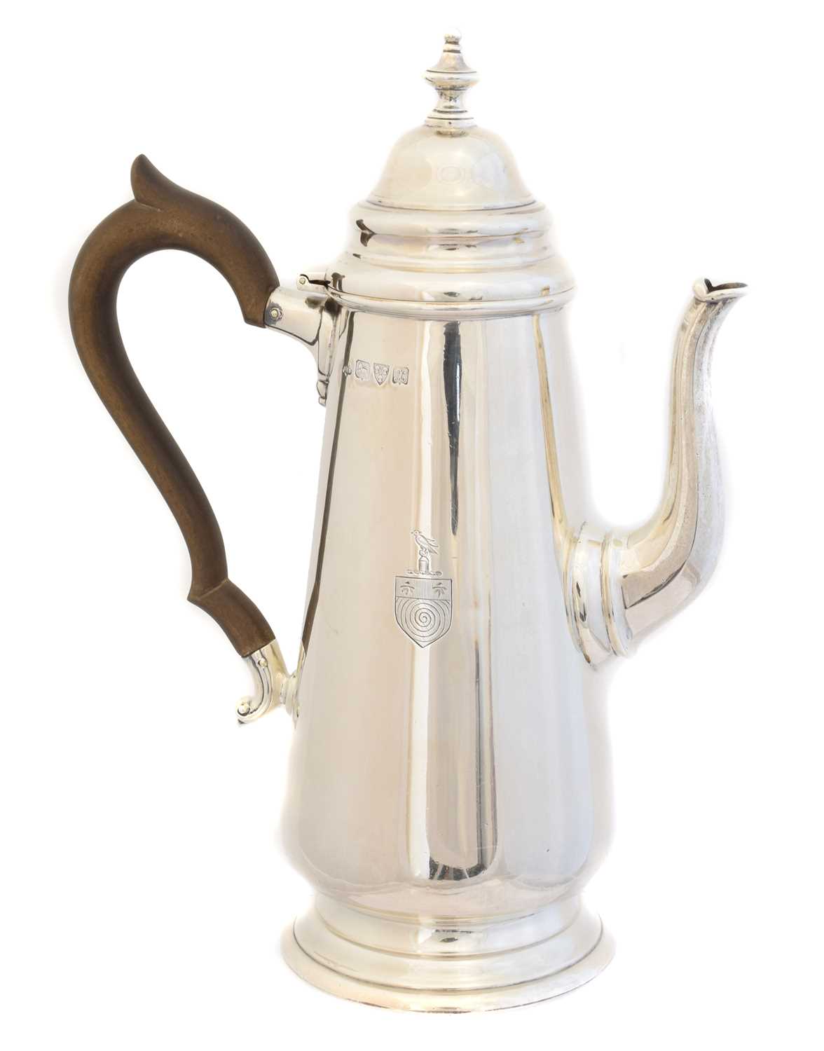 Lot 127 - A George V silver hot water jug