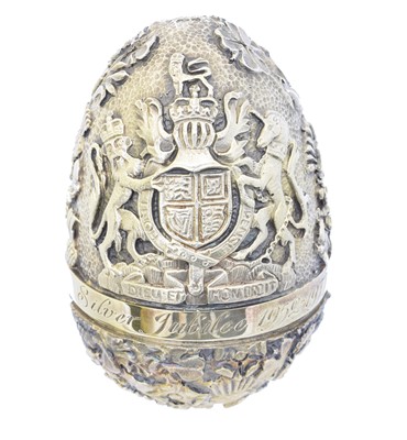 Lot 144 - A silver gilt and enamel 'Silver Jubilee' surprise egg by Stuart Devlin