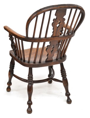 Lot 366 - Mid 19th century ash and elm low-back Windsor chair