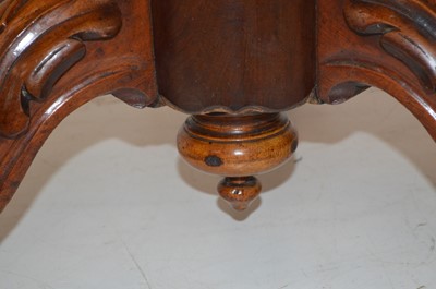 Lot 303 - Victorian mahogany loo table