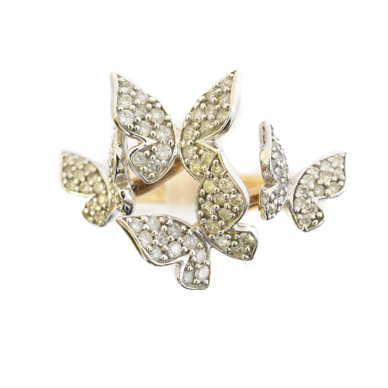 Lot 137 - A 9ct gold diamond dress ring