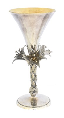 Lot 137 - An Elizabeth II silver commemorative goblet