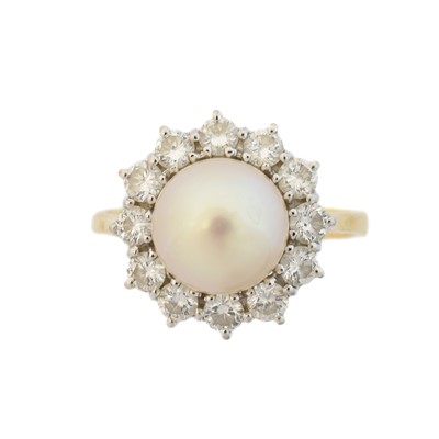 Lot 102 - An 18ct gold cultured pearl and diamond cluster ring