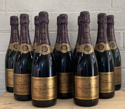 Lot 146 - 10 Bottles (in OCC’s) Champagne Veuve Clicquot Vintage Reserve 1989