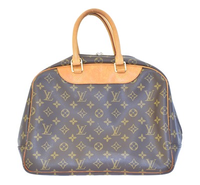 Lot 110 - A Louis Vuitton Deauville bag