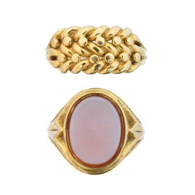 Lot 126 - Two 18ct gold rings