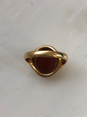 Lot 126 - Two 18ct gold rings