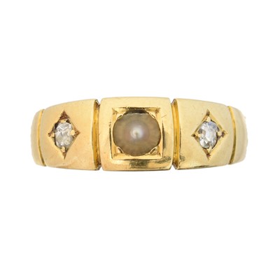 Lot 51 - An 18ct gold split pearl and diamond three stone ring