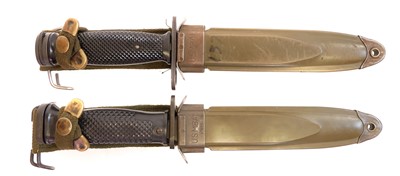 Lot 293 - US M7 knife And M4 bayonet and scabbards