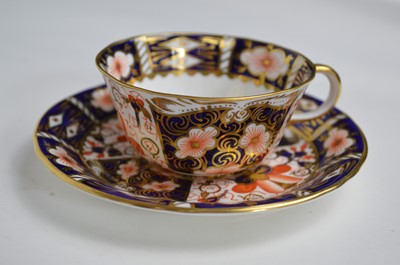 Lot 121 - 8 items of Royal Crown Derby