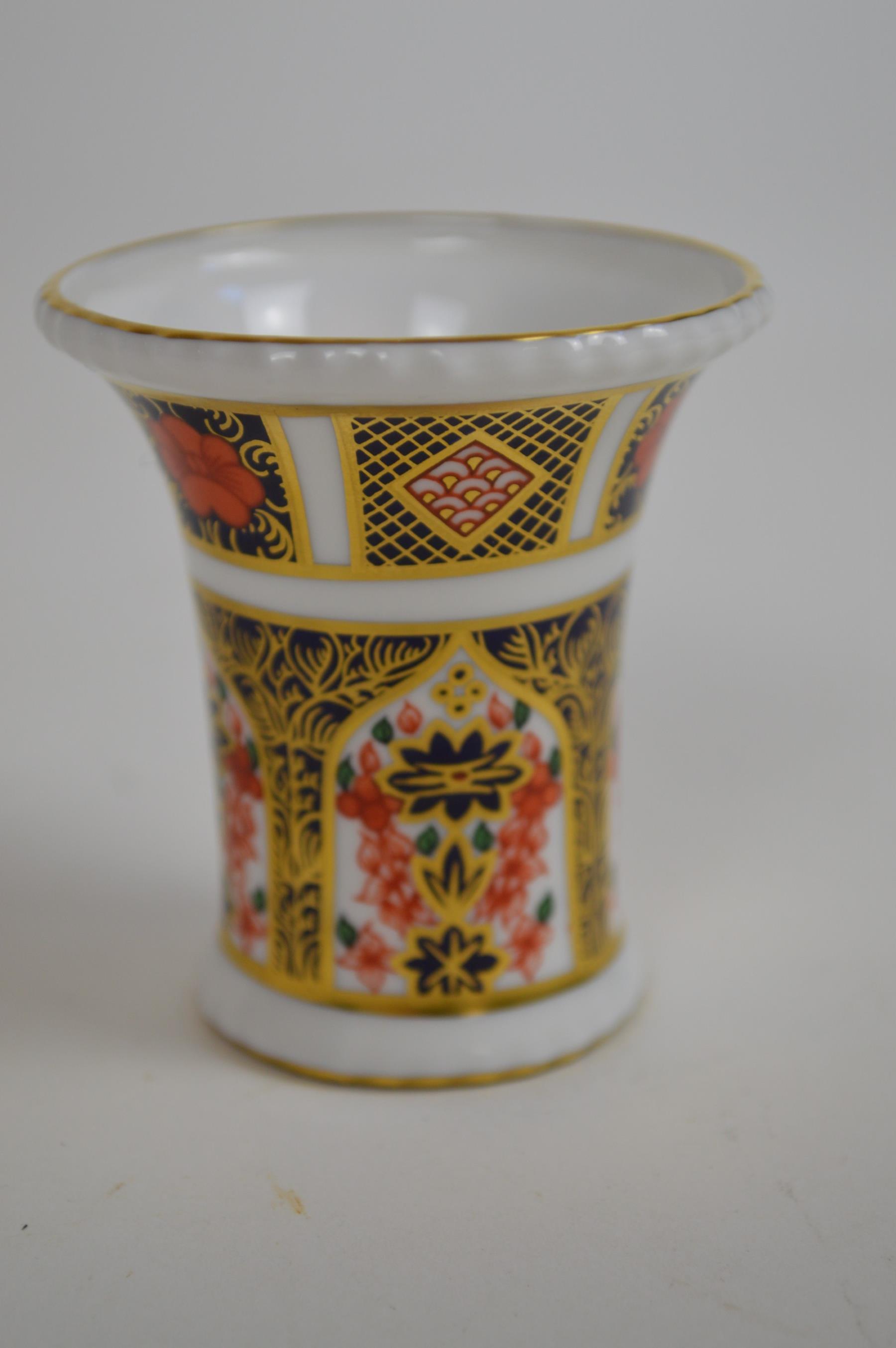 Lot 117 - 11 items of miniature Royal Crown Derby