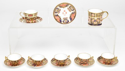 Lot 109 - 8 items of miniature Royal Crown Derby