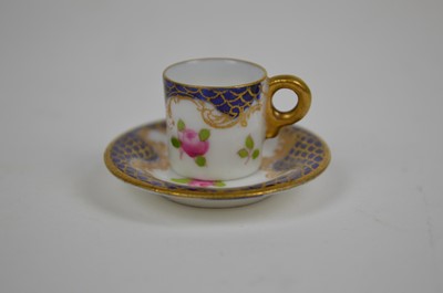 Lot 108 - 15 pieces of miniature porcelain