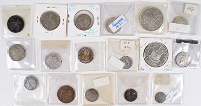 Lot 58 - Assortment of foreign coinage from Sweden, Botswana, Lithuania, Egypt, Singapore and many others.