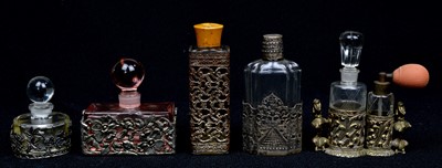 Lot 157 - 5 Perfume bottles
