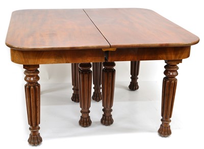 Lot 299 - William IV mahogany extending dining table