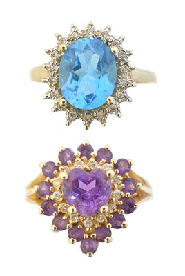 Lot 59 - Two 14ct gold cluster rings