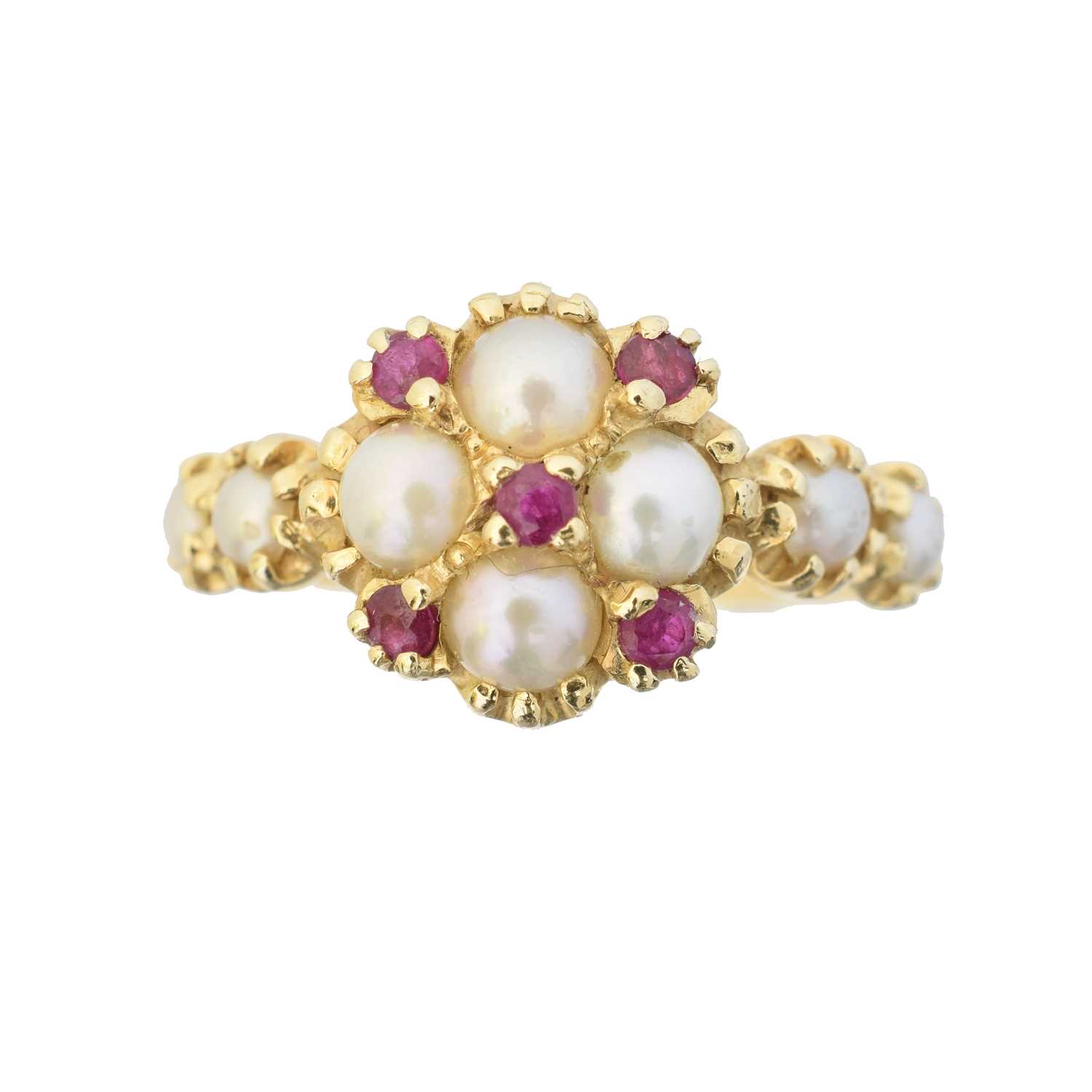 Lot 55 - A 14ct gold split pearl and ruby ring