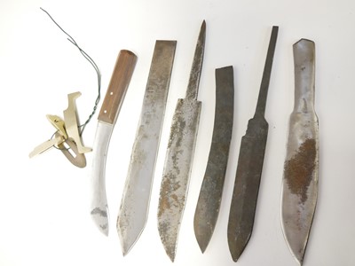 Lot 286 - Collection of Middleton part forged blades and a Green River knife.