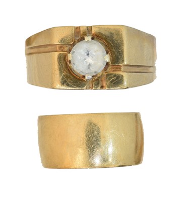 Lot 65 - Two 9ct gold rings