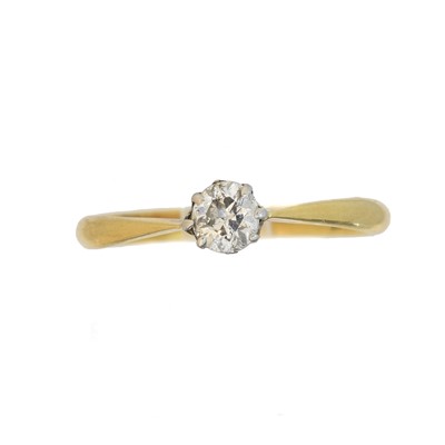Lot 42 - A diamond single stone ring