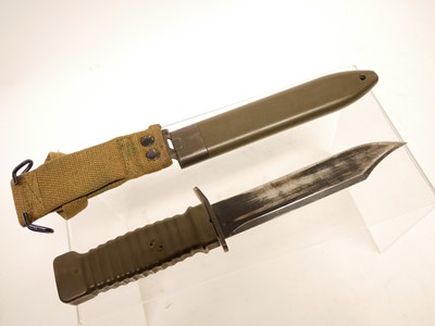 Lot 343 - German KCB Cold War era fighting knife and scabbard