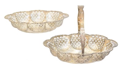 Lot 153 - Two George V silver baskets