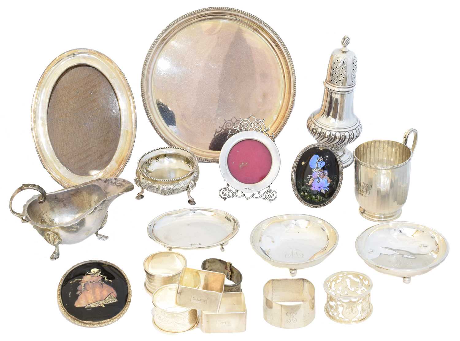 Lot 158 - A selection of silver