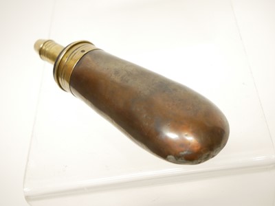 Lot 205 - Sykes powder flask with monogram