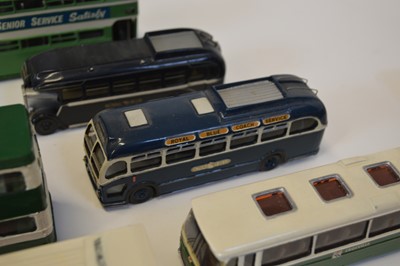 Lot 169 - 17 metal kit-built model buses