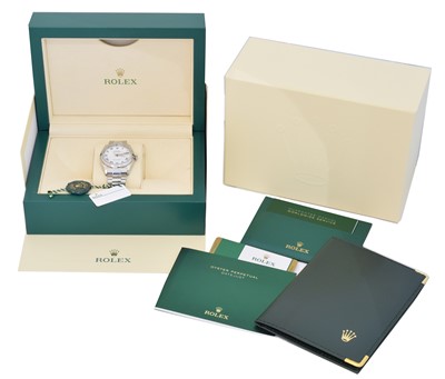 Lot 143 - A stainless steel Rolex Oyster Perpetual Datejust wristwatch