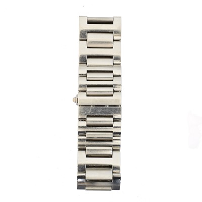 Lot 43 - A stainless steel Chaumet Etanche 30m watch