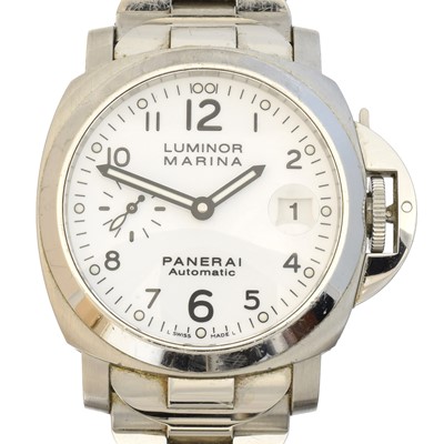 Lot 133 - A stainless steel Panerai Luminor Marina wristwatch