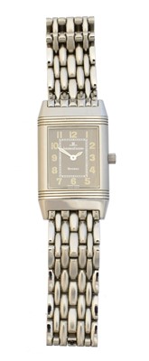 Lot 117 - A ladies Jaeger-LeCoultre Reverso wristwatch