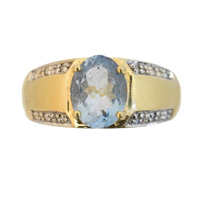 Lot 158 - An 18ct gold aquamarine and diamond dress ring
