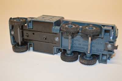 Lot 190 - Eight boxed Dinky diecast military vehicles to...