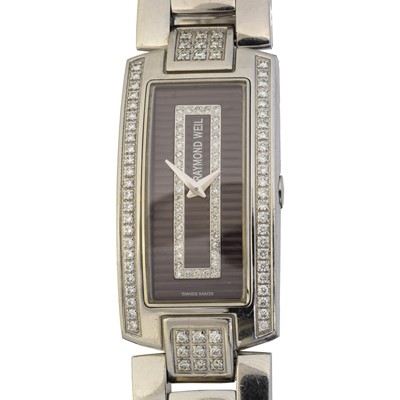 Lot 136 - A ladies stainless steel Raymond Weil 'Shine D' watch