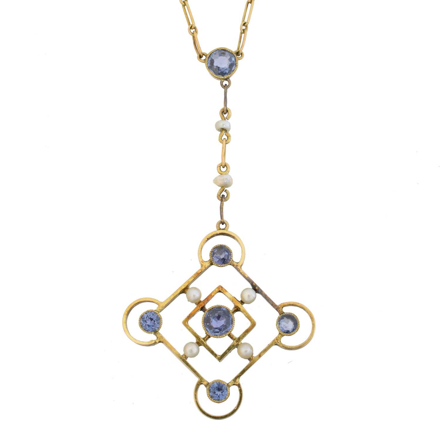 Lot 25 - An early 20th century sapphire and seed pearl necklace