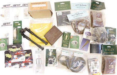 Lot 217 - Assortment of shooting accessories