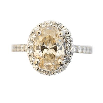 Lot 109 - An 18ct gold diamond cluster ring