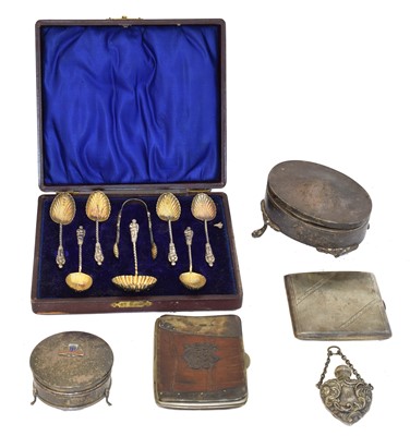 Lot 168 - A selection of silver