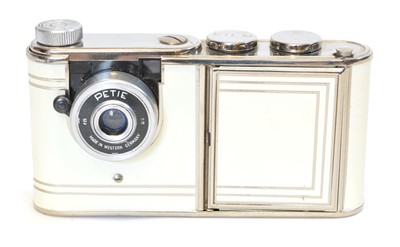 Lot 237 - Petie Vanity Camera