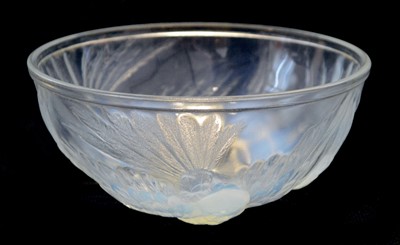Lot 246 - Early 20th Century French iridescent glass bowl