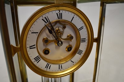 Lot 282 - Late 20th-century French mantel clock
