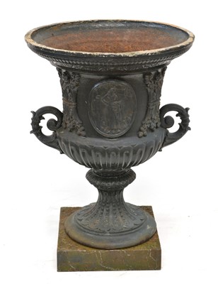 Lot 421 - Late 19th century cast iron garden urn