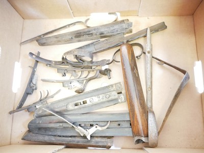 Lot 275 - Large collection of mixed rifle spares, parts of guns etc.