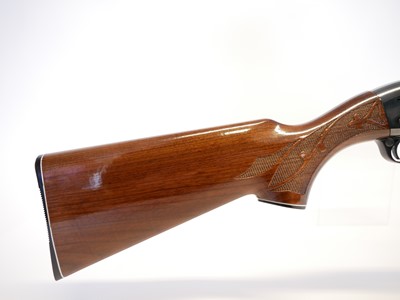 Lot 110 - Remington 1100 semi automatic shotgun with spare barrel LICENCE REQUIRED