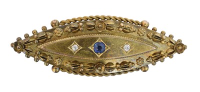 Lot 21 - An early 20th century sapphire and diamond brooch