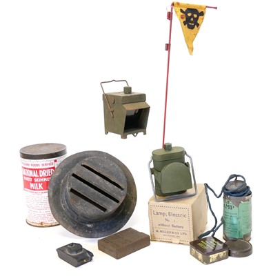 Lot 280 - Collection of militaria