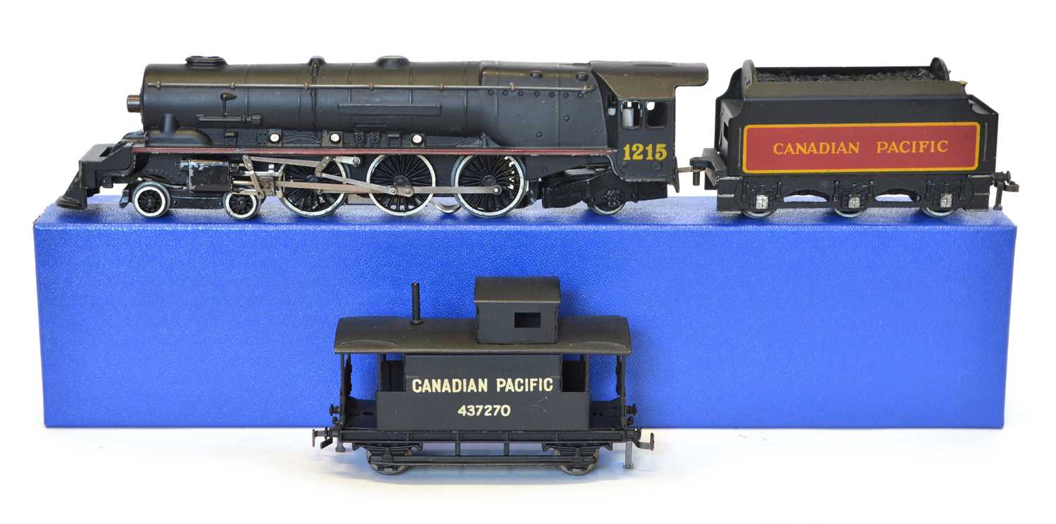 Lot 211 - Hornby Dublo Canadian Pacific locomotive, tender and caboose